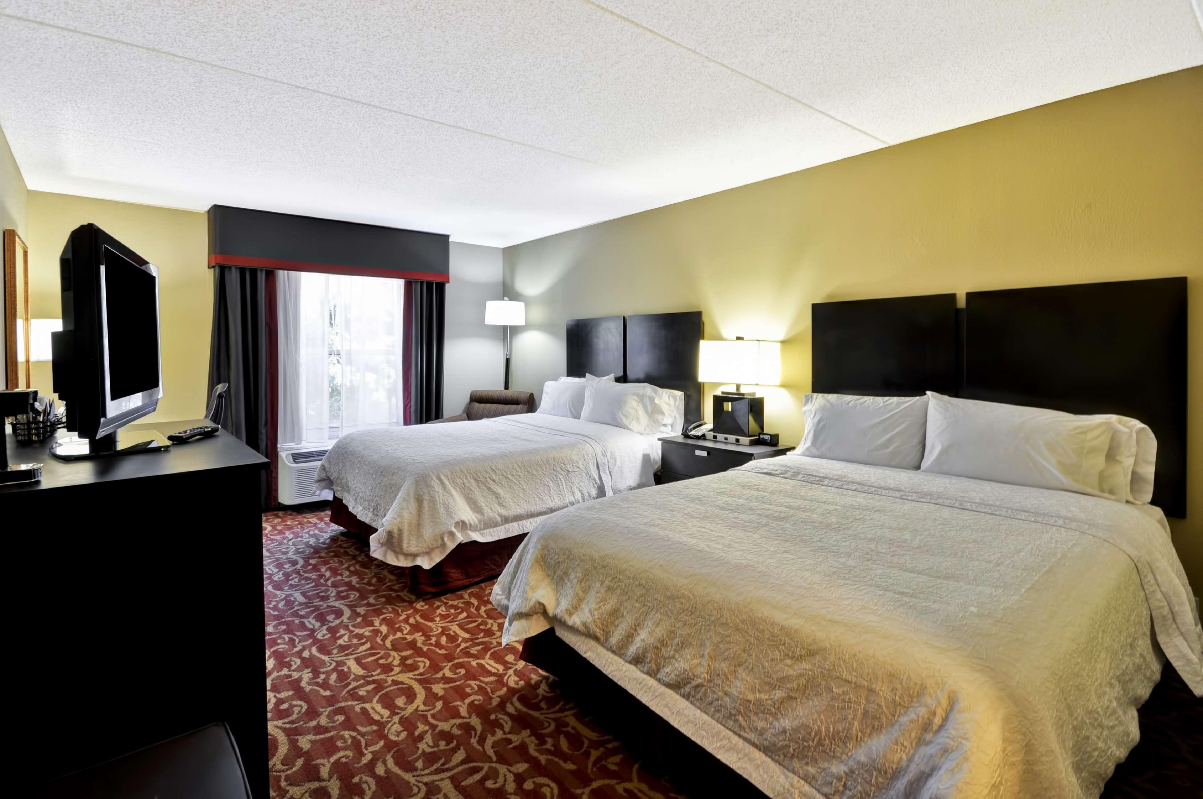 Hotel Hampton & East Germantown Area 3*