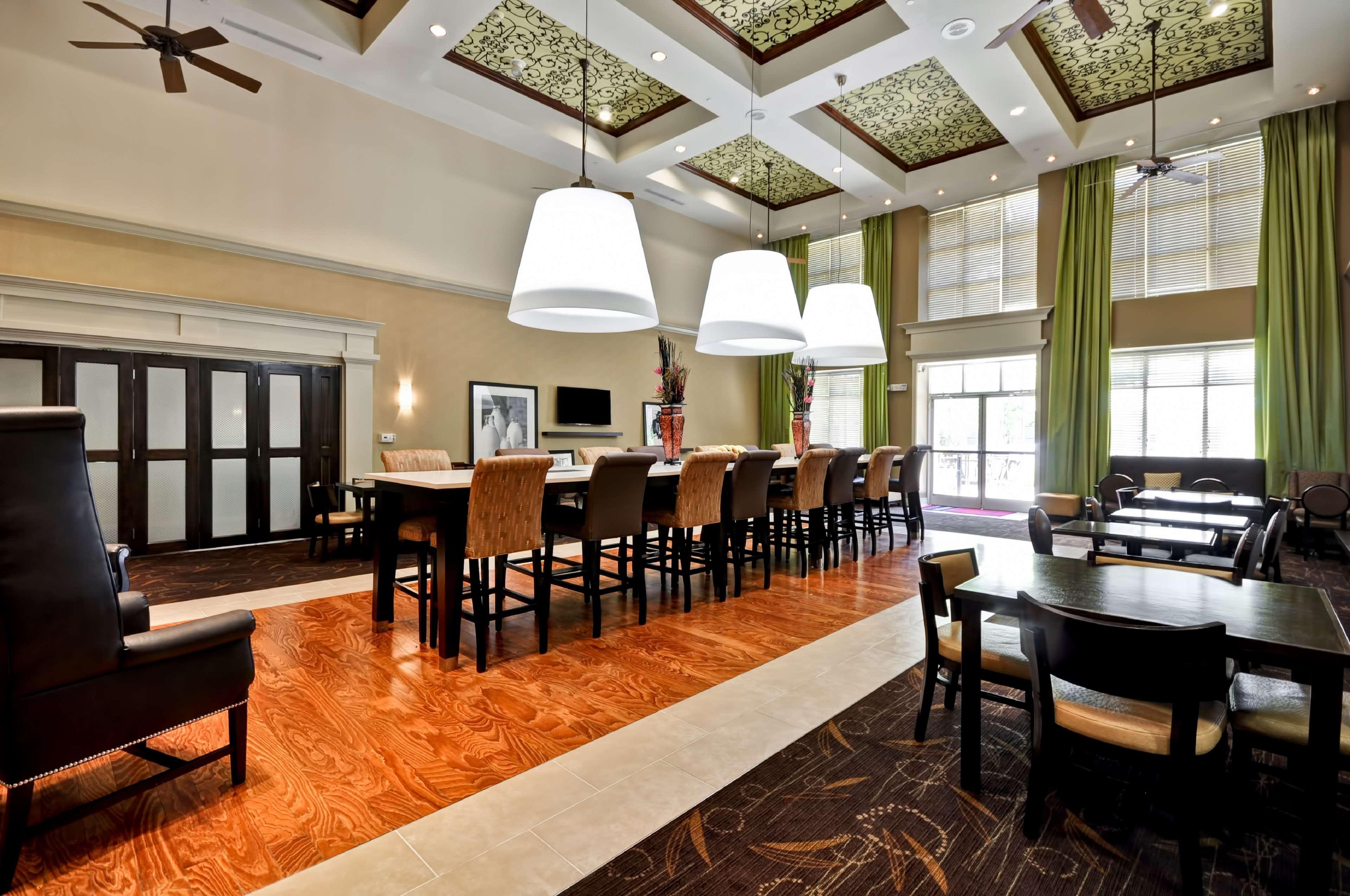 Hotel Hampton & East Germantown Area 3*