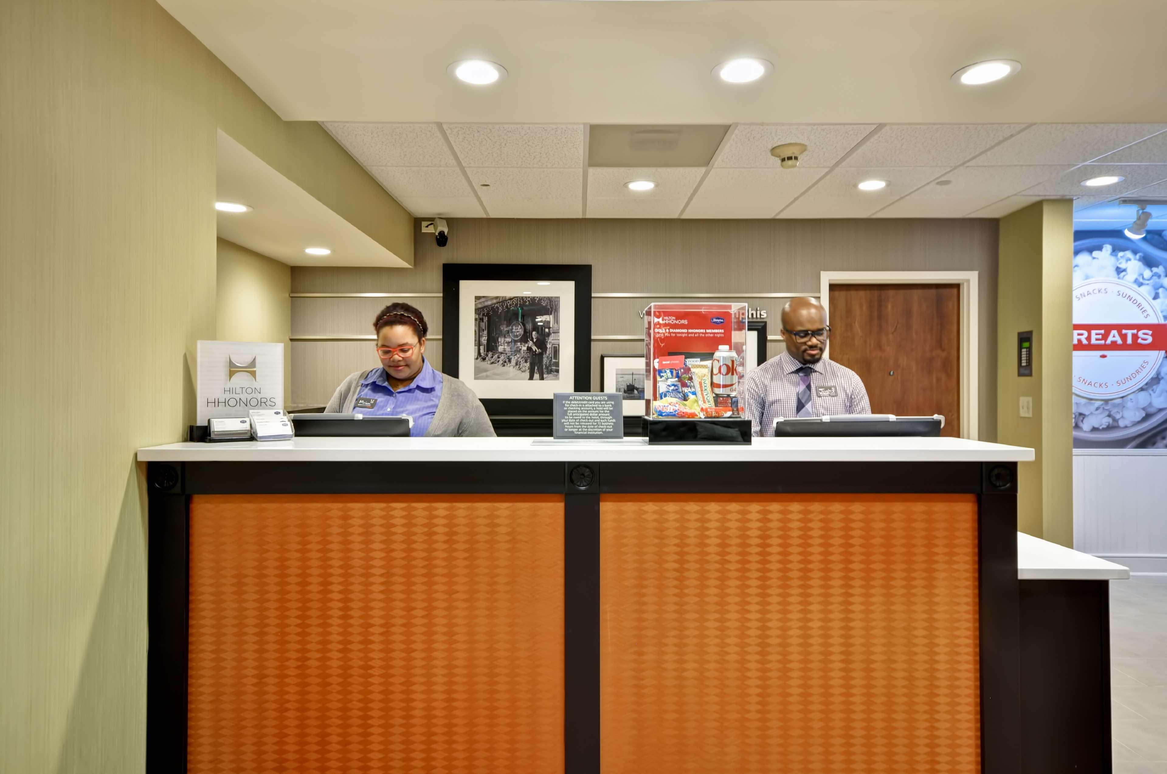 Hotel Hampton & East Germantown Area 3*