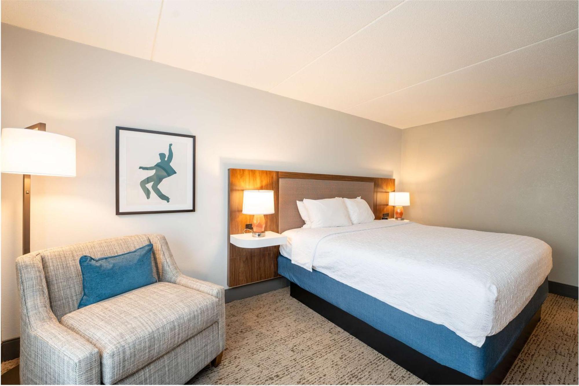 Hampton & East Germantown Area Hotel 3*