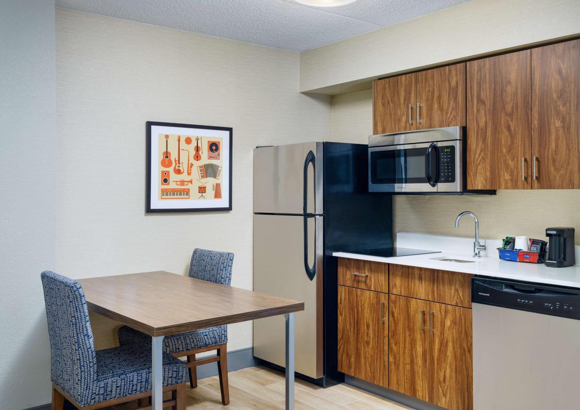 Hampton & East Germantown Area Hotel 3*
