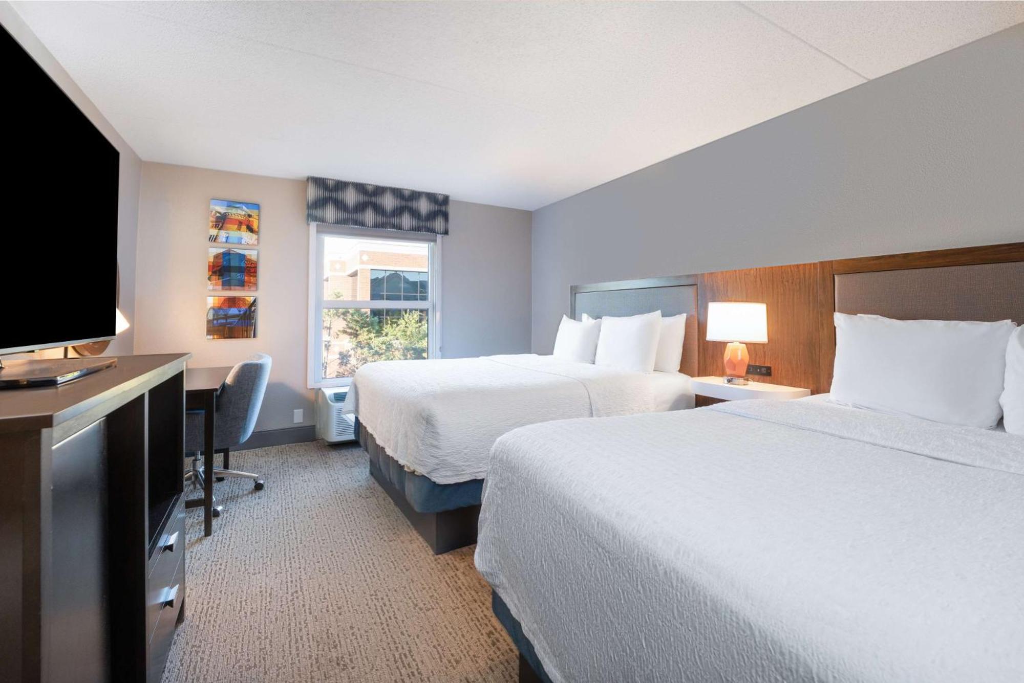 Hampton & East Germantown Area Hotel 3*