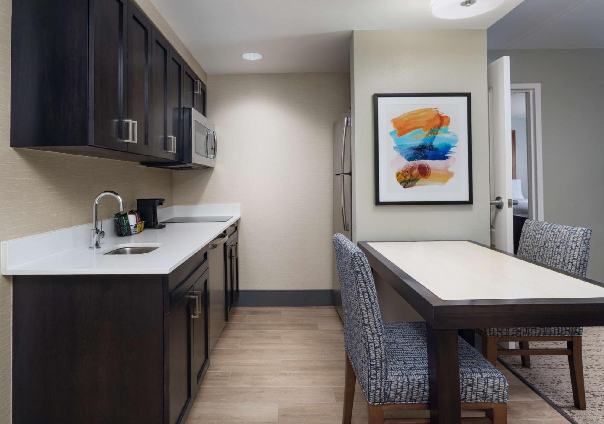 Hampton & East Germantown Area Hotel 3*