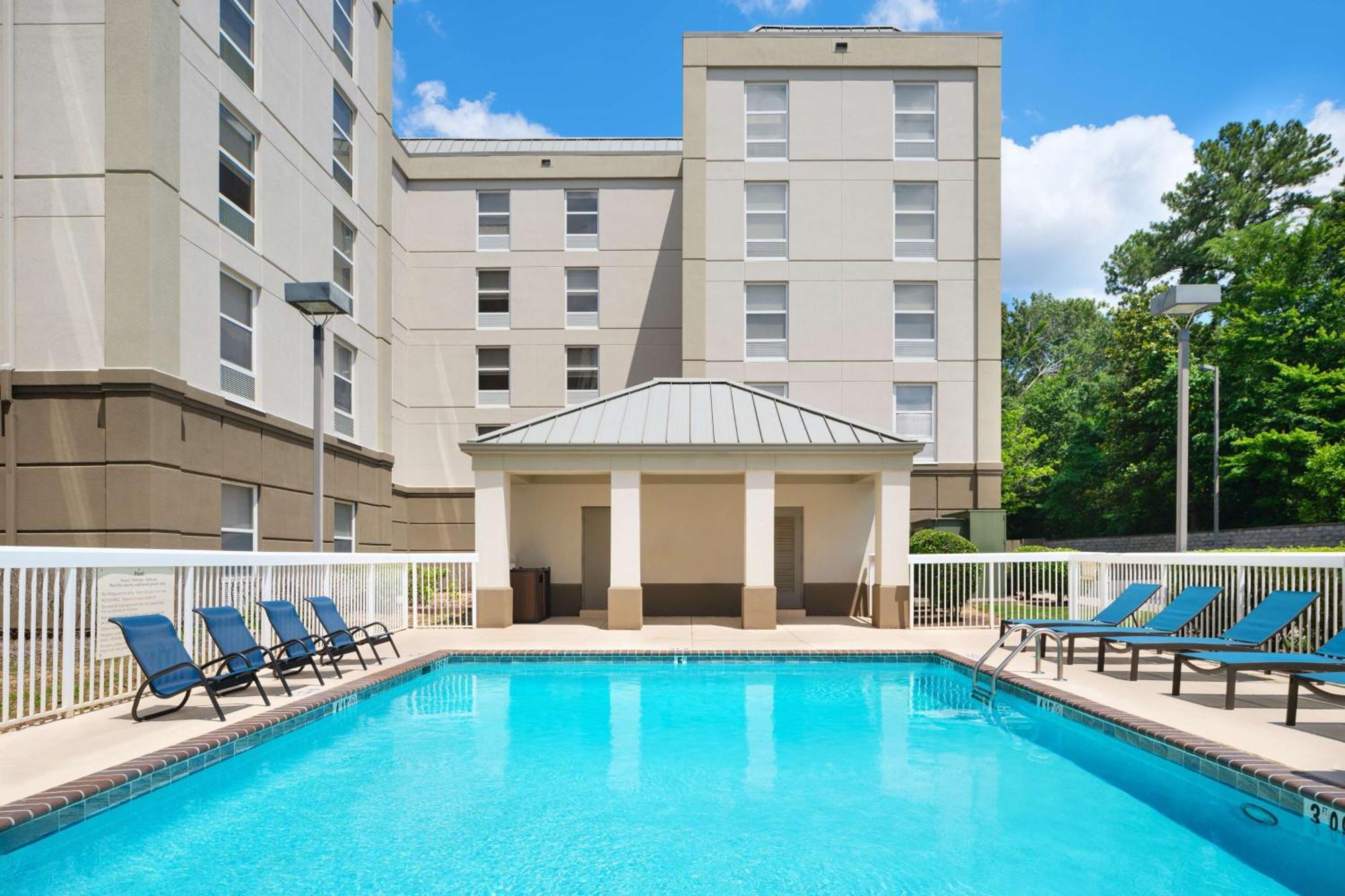 Hotel Hampton & East Germantown Area 3*