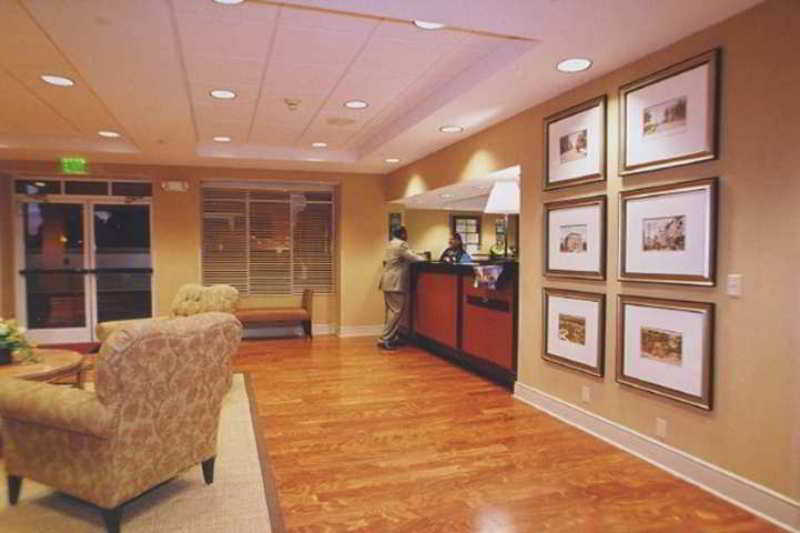 Hotel Hampton & East Germantown Area 3*